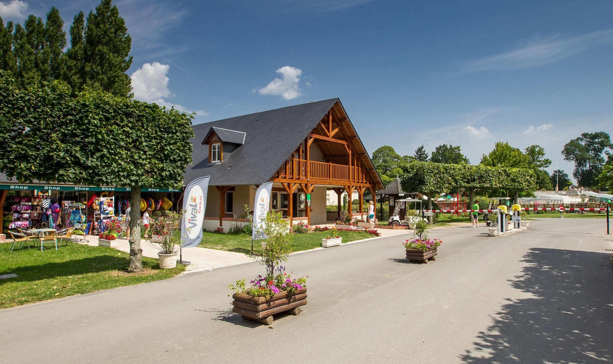 Campsite Le Chateau Des Marais